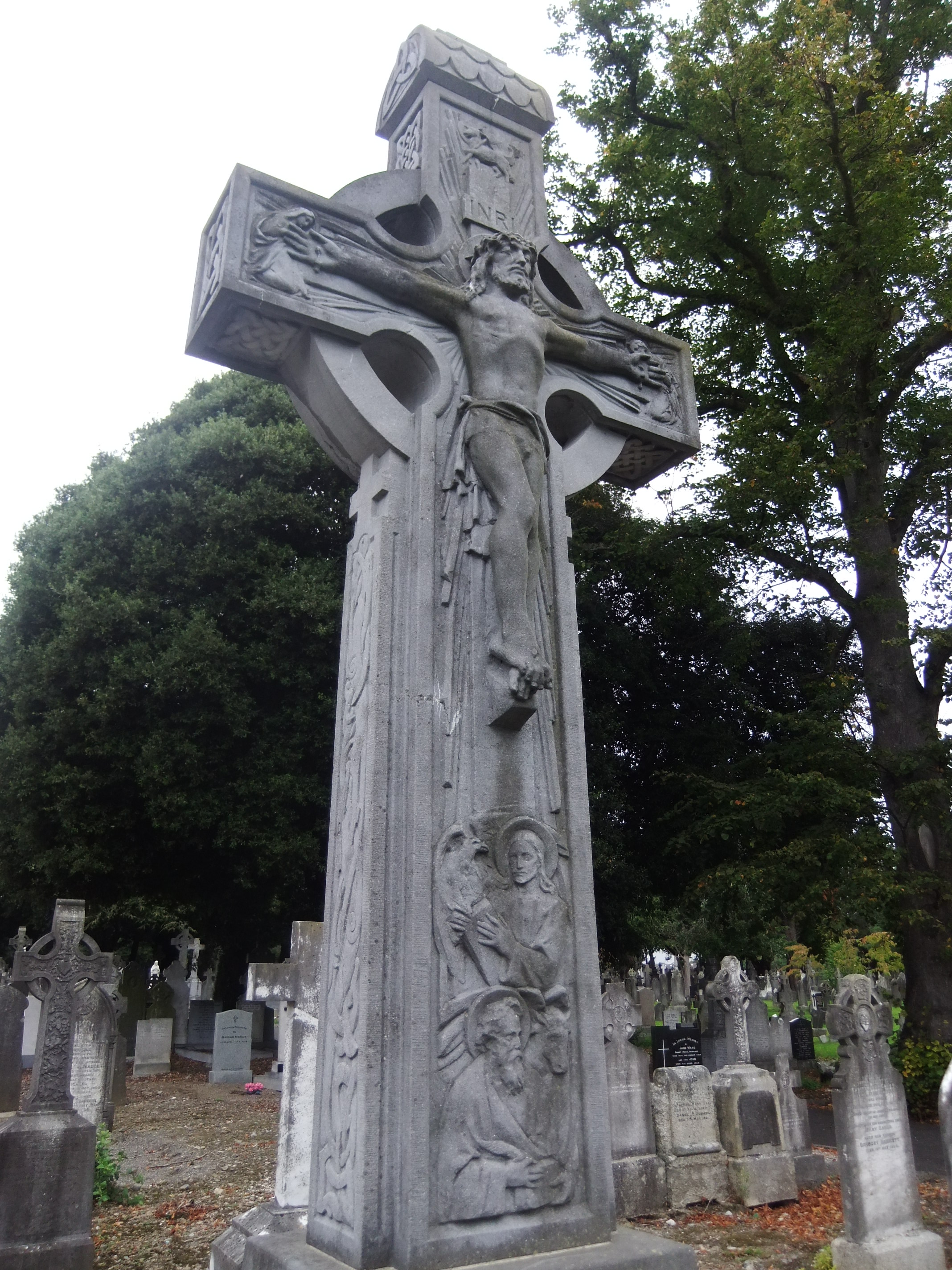 McKernan Memorial, Glasnevin Cemetery, a monumental crucifixion cross by Albert Power, 1937-40